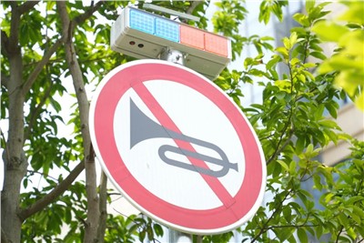 世邦通信：全國(guó)多地都在禁止鳴笛，如何正視“城市禁鳴” ？